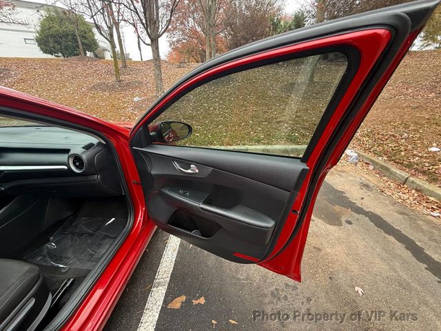 2021 Kia Forte FE IVT - 22110181 - 10