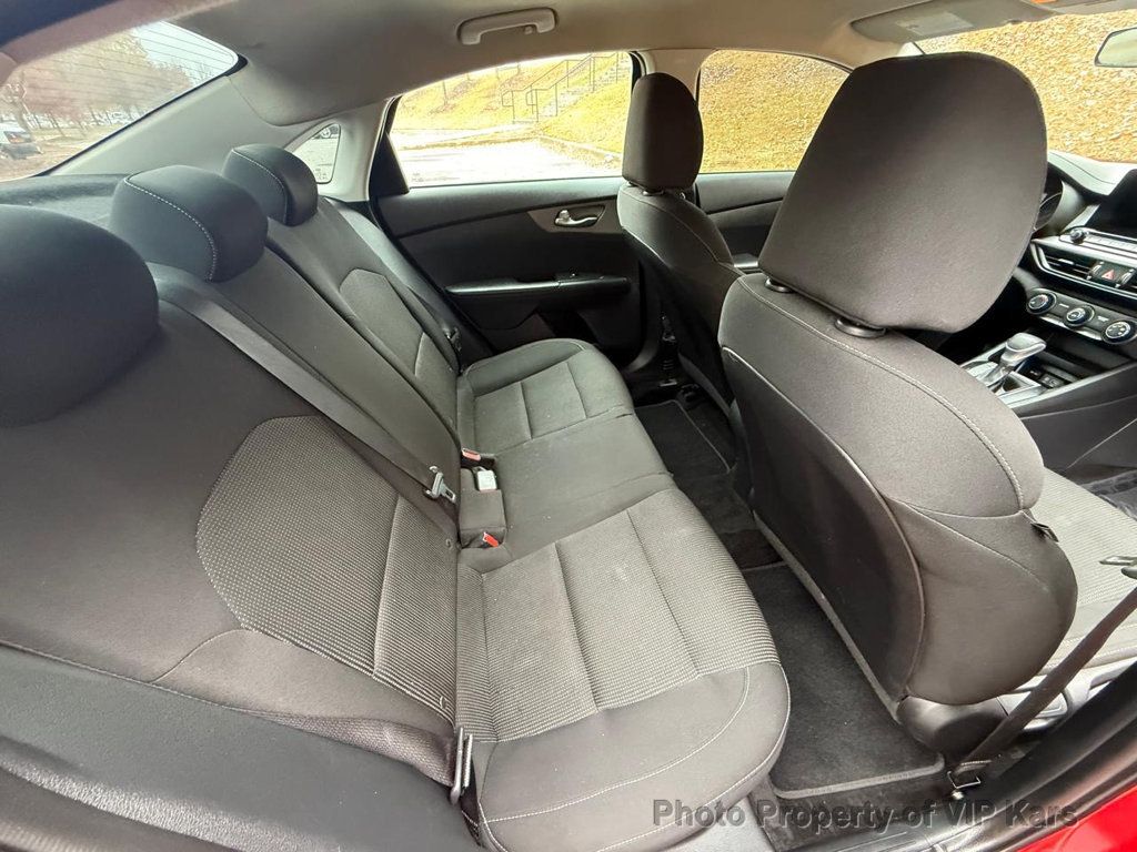 2021 Kia Forte FE IVT - 22110181 - 11