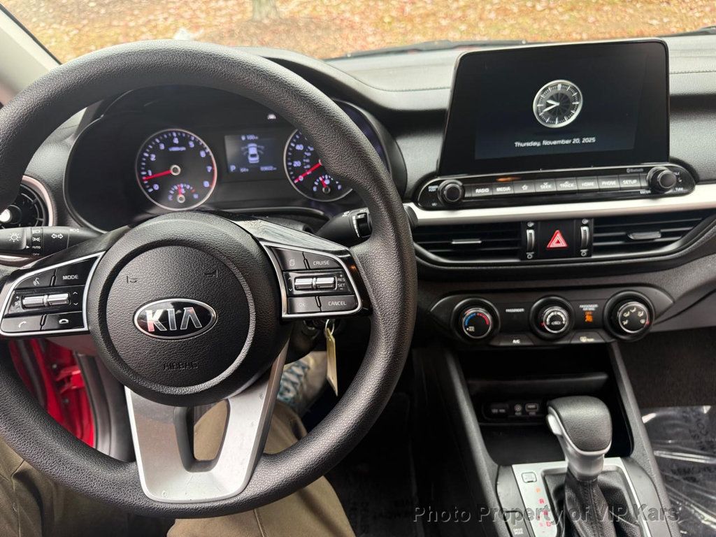 2021 Kia Forte FE IVT - 22110181 - 17