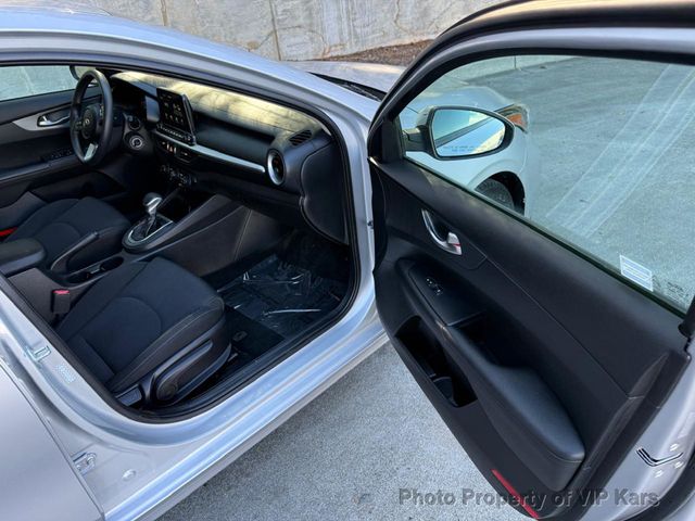 2021 Kia Forte FE IVT - 22982328 - 9