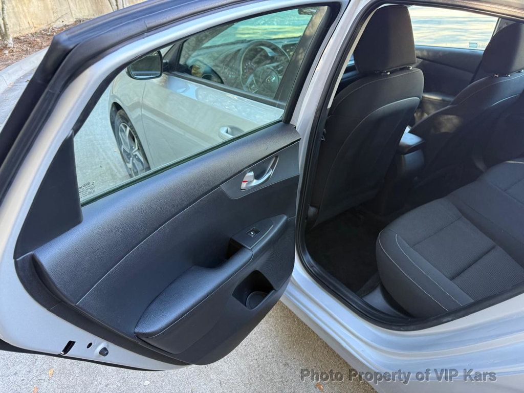 2021 Kia Forte FE IVT - 22982328 - 10