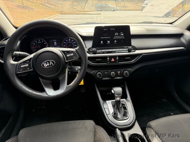 2021 Kia Forte FE IVT - 22985528 - 13