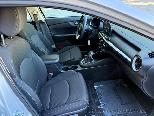 2021 Kia Forte FE IVT - 23011909 - 11