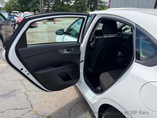 2021 Kia Forte FE IVT - 23031471 - 9