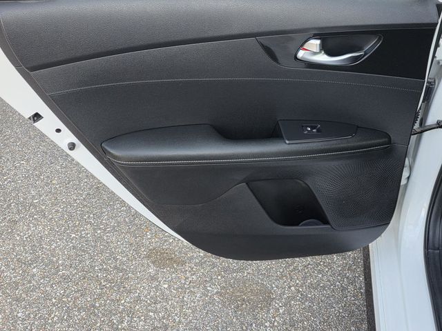 2021 Kia Forte GT-Line IVT - 23008638 - 28