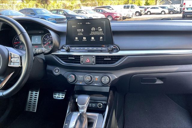 2021 Kia Forte GT-Line IVT - 23012518 - 30