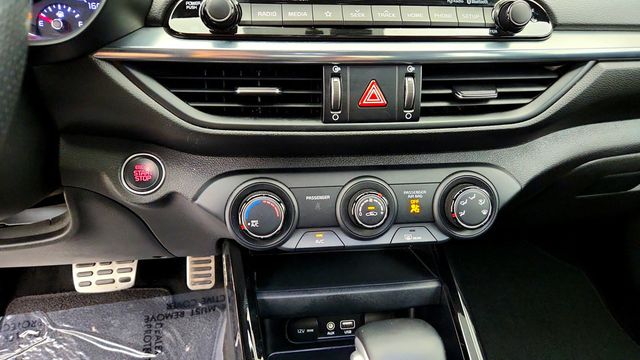 2021 Kia Forte GT-Line IVT - 23090459 - 17