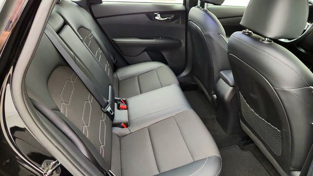2021 Kia Forte GT-Line IVT - 23090459 - 22