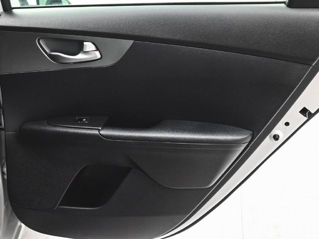 2021 Kia Forte LXS - 23089079 - 11