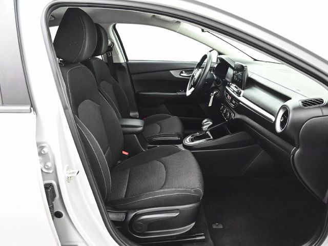 2021 Kia Forte LXS - 23089079 - 33