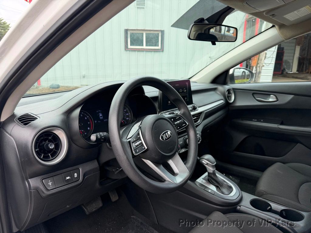 2021 Kia Forte LXS IVT - 23037797 - 9