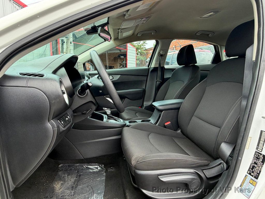 2021 Kia Forte LXS IVT - 23037797 - 10