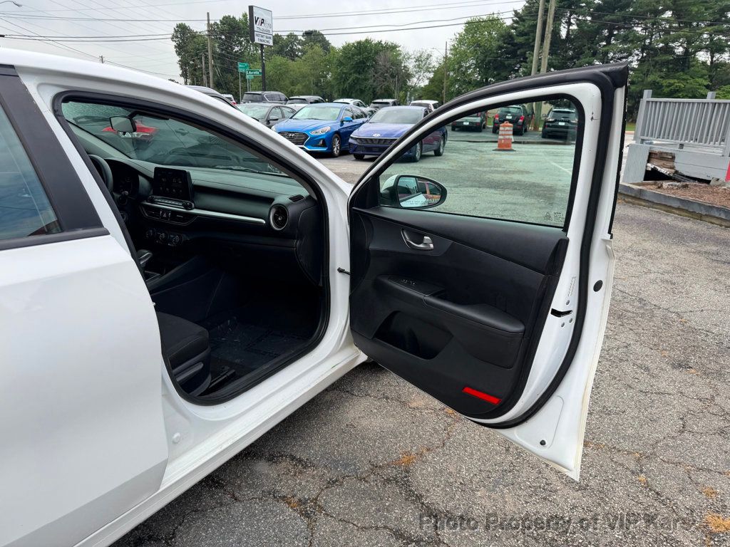 2021 Kia Forte LXS IVT - 23037797 - 15