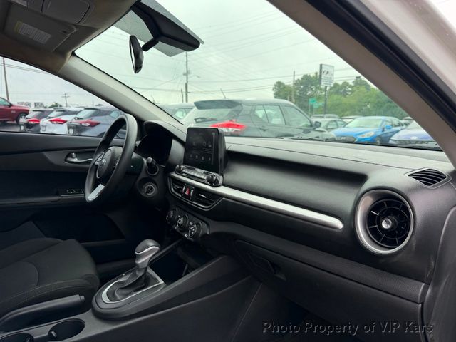 2021 Kia Forte LXS IVT - 23037797 - 16