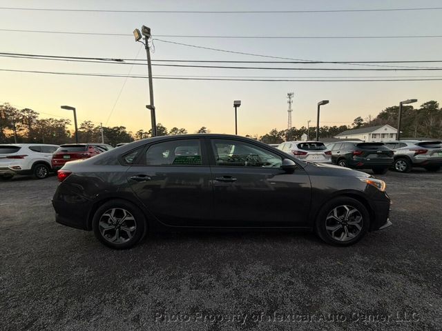 2021 Kia Forte LXS IVT - 22951544 - 5