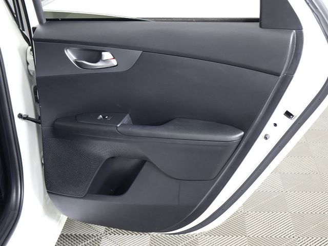 2021 Kia Forte LXS IVT - 22941819 - 21