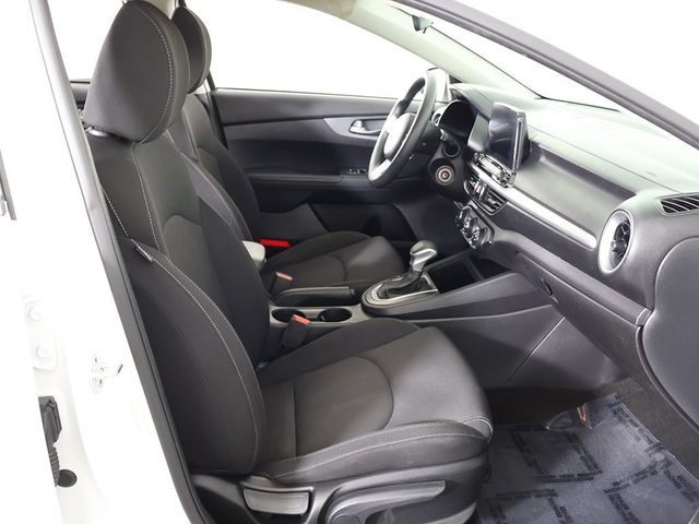 2021 Kia Forte LXS IVT - 22941819 - 27