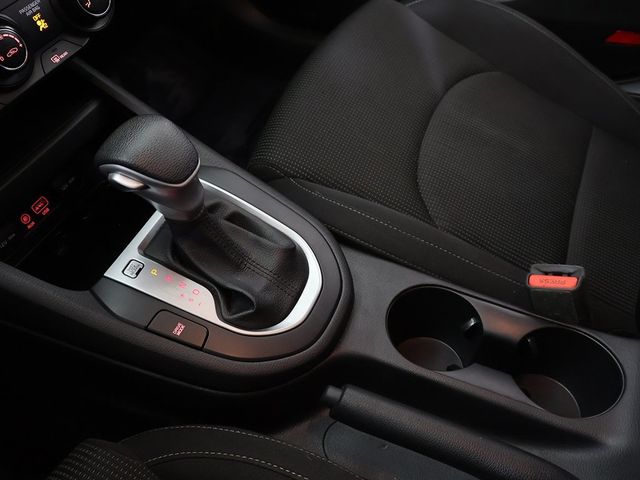 2021 Kia Forte LXS IVT - 22941819 - 41