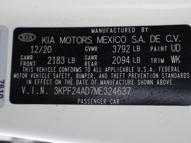 2021 Kia Forte LXS IVT - 22941819 - 43