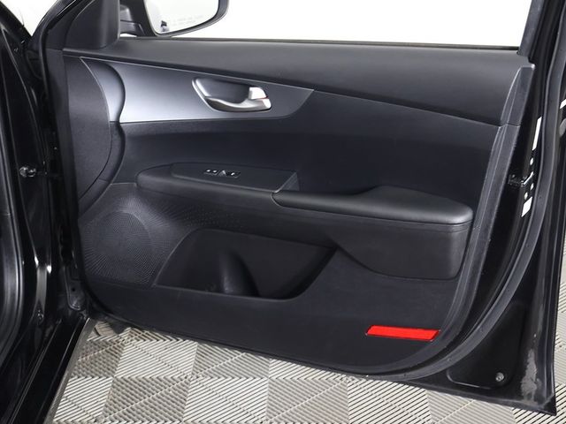 2021 Kia Forte LXS IVT - 22948927 - 12