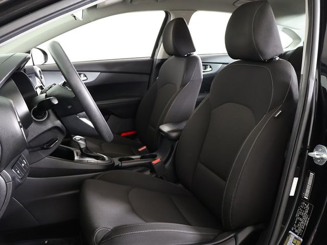 2021 Kia Forte LXS IVT - 22948927 - 17