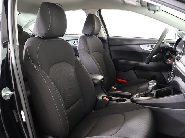 2021 Kia Forte LXS IVT - 22948927 - 18