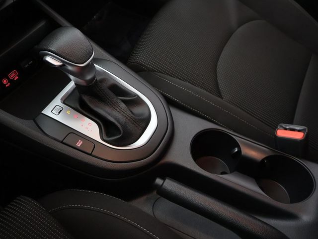 2021 Kia Forte LXS IVT - 22948927 - 35