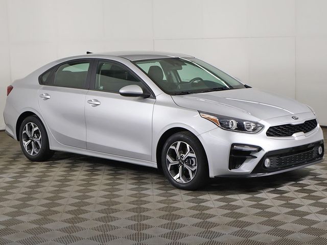 2021 Kia Forte LXS IVT - 23088217 - 1