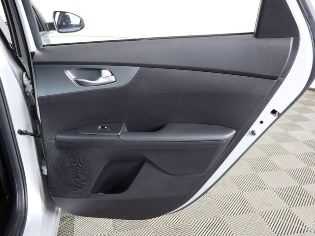 2021 Kia Forte LXS IVT - 23088217 - 21