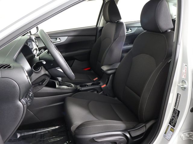 2021 Kia Forte LXS IVT - 23088217 - 26