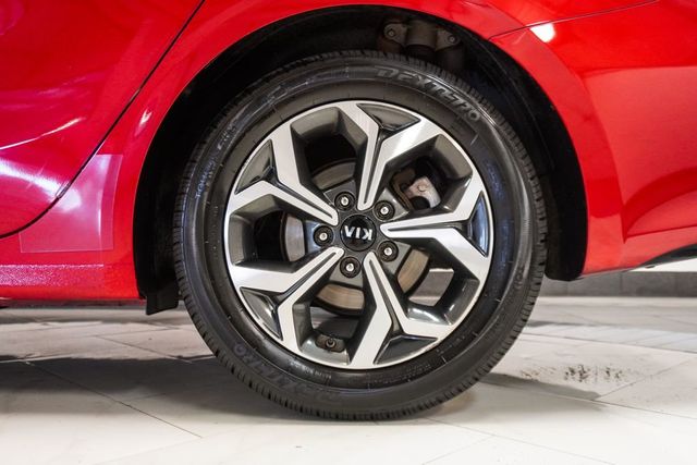 2021 Kia Forte LXS IVT - 23037867 - 31