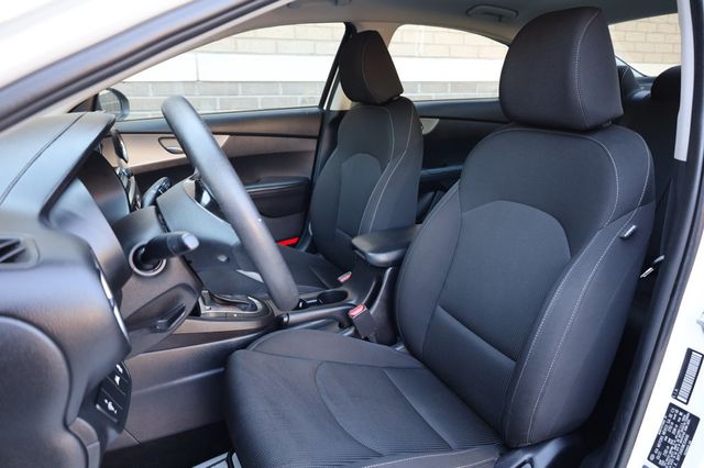 2021 Kia Forte LXS IVT - 23002191 - 13