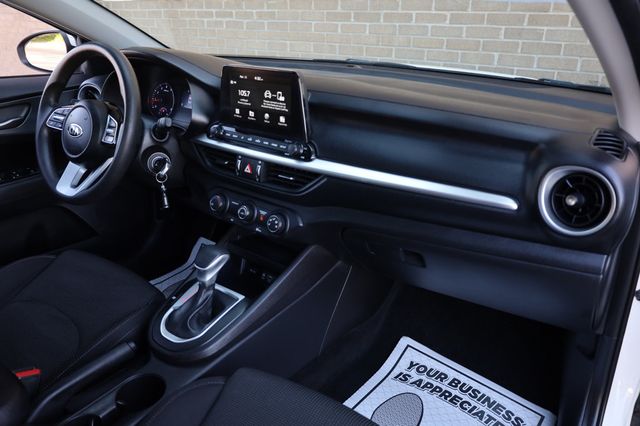 2021 Kia Forte LXS IVT - 23002191 - 23