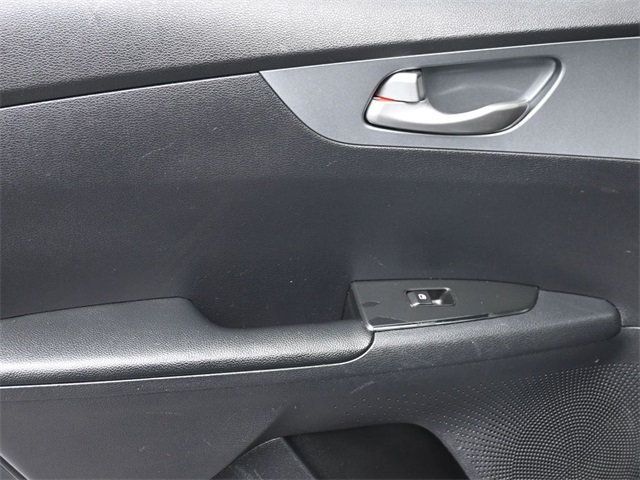 2021 Kia Forte LXS IVT - 22965877 - 14