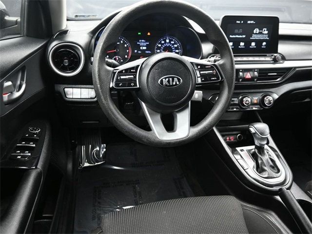 2021 Kia Forte LXS IVT - 22965877 - 18