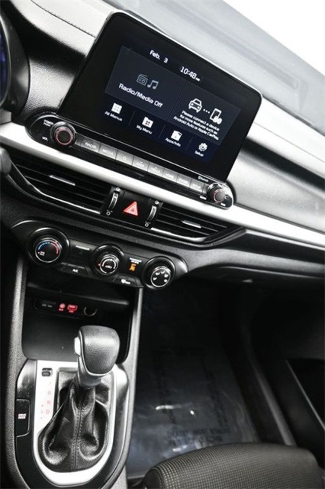 2021 Kia Forte LXS IVT - 22965877 - 21