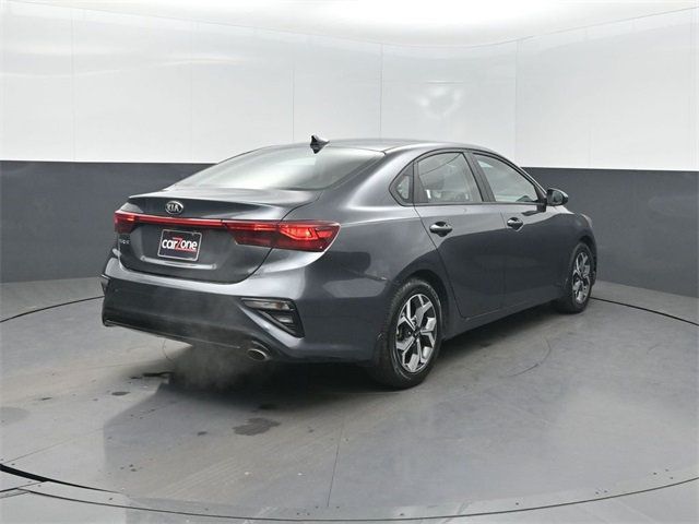 2021 Kia Forte LXS IVT - 22965877 - 30