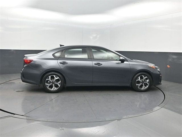 2021 Kia Forte LXS IVT - 22965877 - 31
