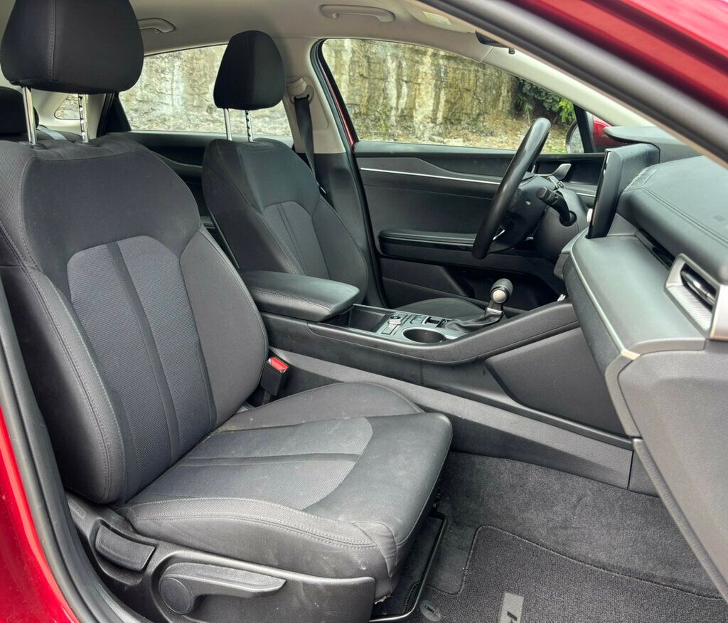 2021 Kia K5 LXS photo 2