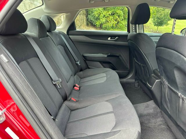 2021 Kia K5 2021 KIA K5 LXS - 22922236 - 19