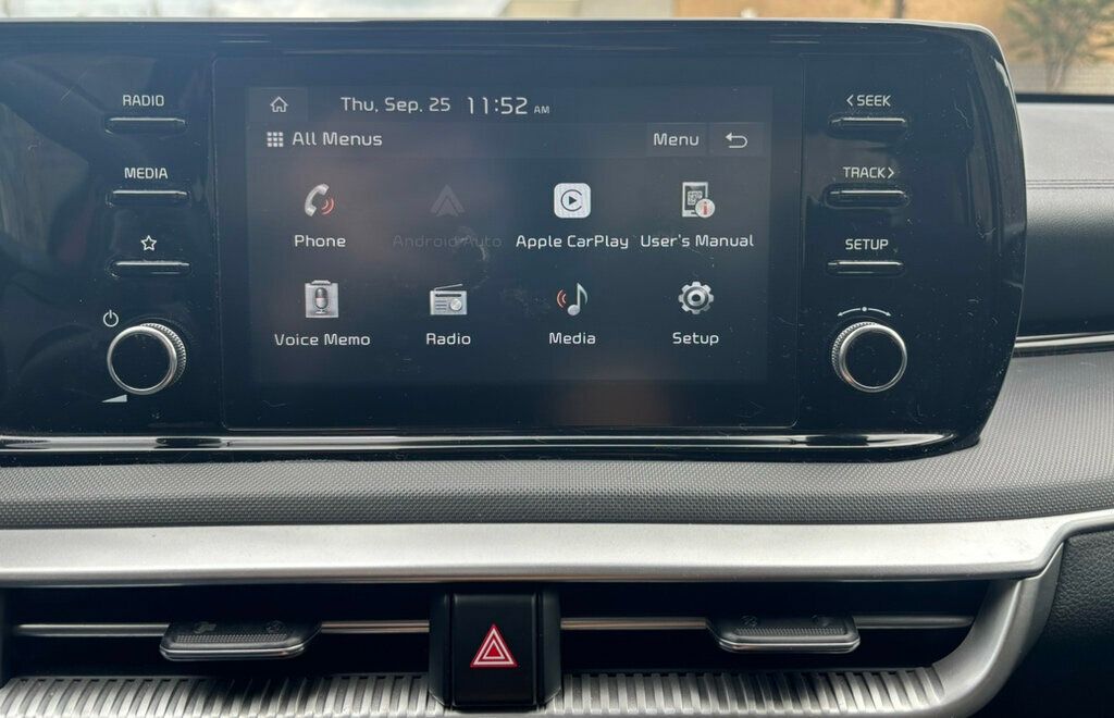 2021 Kia K5 LXS photo 21