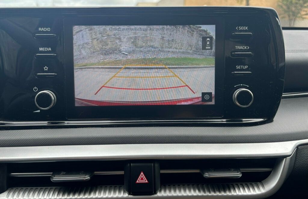 2021 Kia K5 LXS photo 22