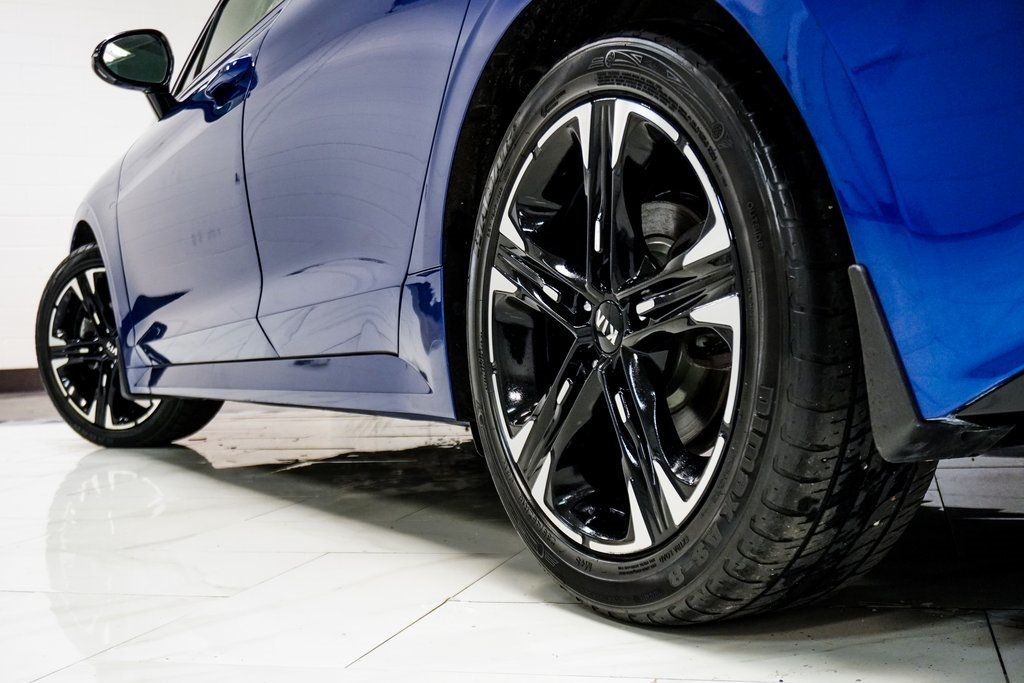 2021 Kia K5 GT-Line photo 9