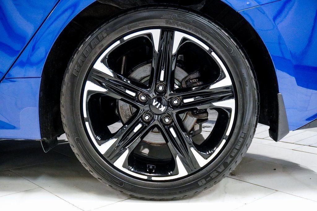 2021 Kia K5 GT-Line photo 10