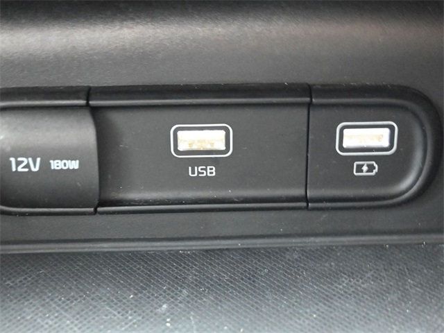 2021 Kia K5 GT-Line photo 19