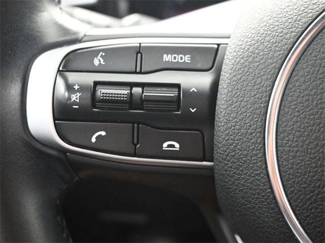 2021 Kia K5 GT-Line photo 23