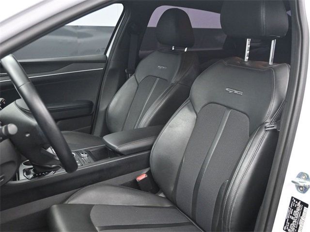 2021 Kia K5 GT-Line photo 5