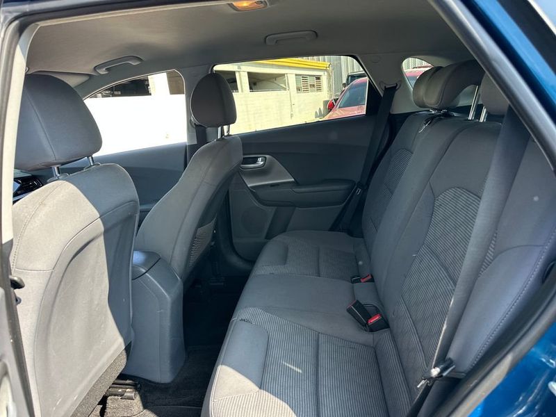 2021 Kia Niro LX FWD - 22954900 - 14