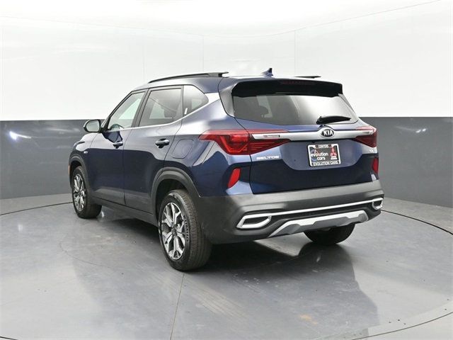2021 Kia Seltos EX photo 3