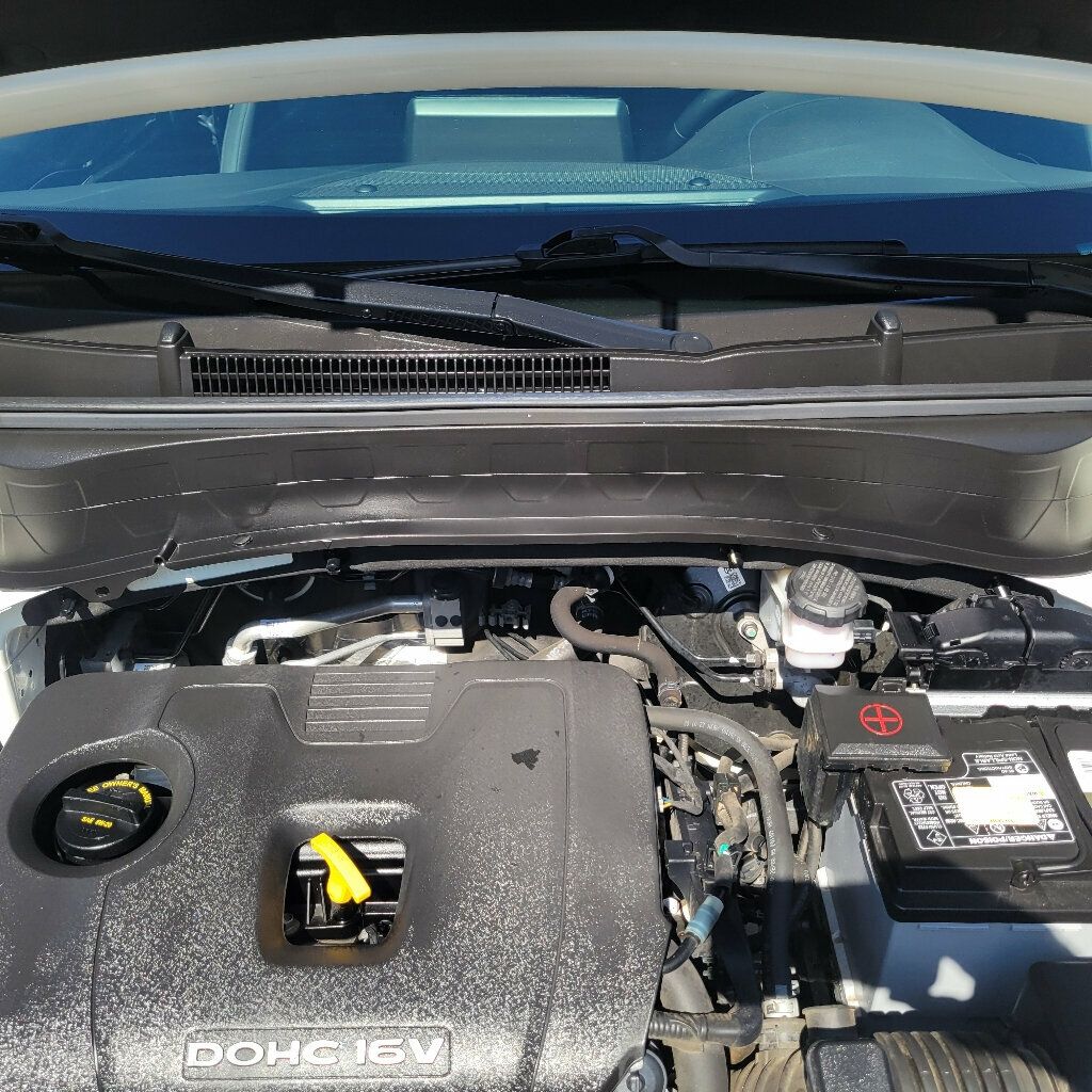 2021 Kia Seltos S photo 16